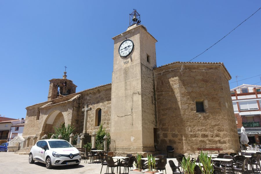 File:Iglesia de San Bartolomé Apóstol, Bohonal de Ibor 03.jpg
