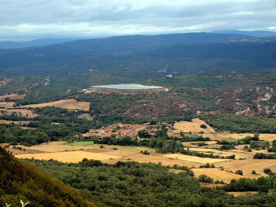 File:Olleros de Paredes Rubias.jpg