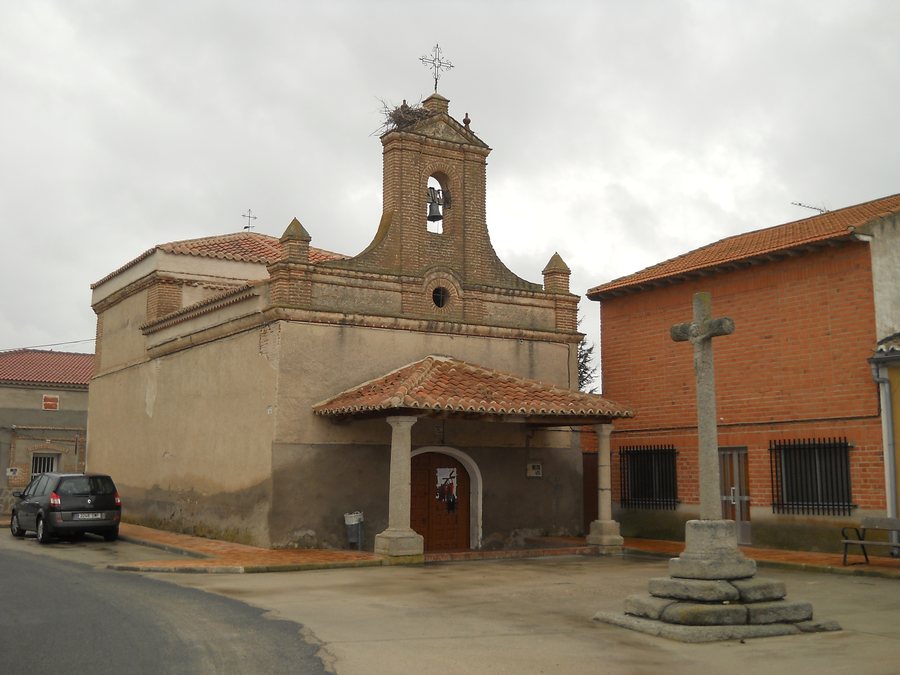 File:San Juan de la Encinilla Ermita del Cristo 2.jpg