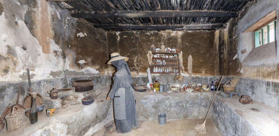 File:Kitchen - Museo Agrícola el Patio - Tiagua 01.jpg