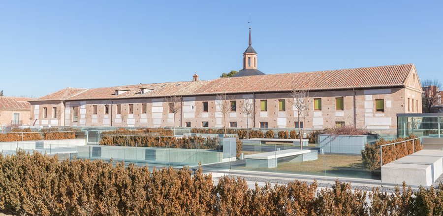 File:Parador de Alcalá de Henares, España, 2015-01-10, DD 08.JPG