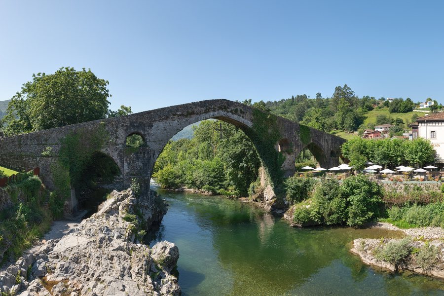 File:Roman bridge - Cangas de Onís, Spain - July 23, 2024 03.jpg