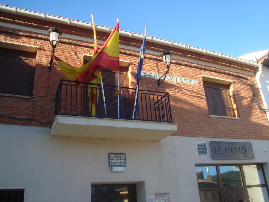 File:Ayuntamiento de Cubla.jpg