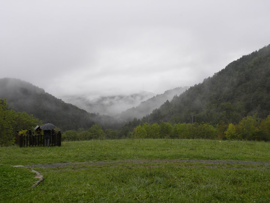 File:Bisaurri, Huesca, Spain - panoramio (1).jpg