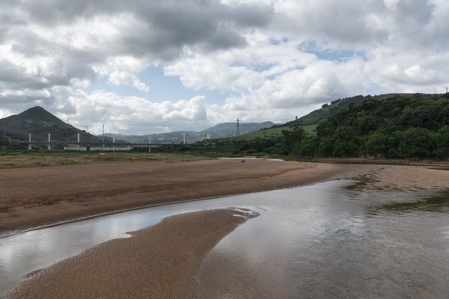 File:Barbadun River - Muskiz, Spain - July 21, 2024 04.jpg