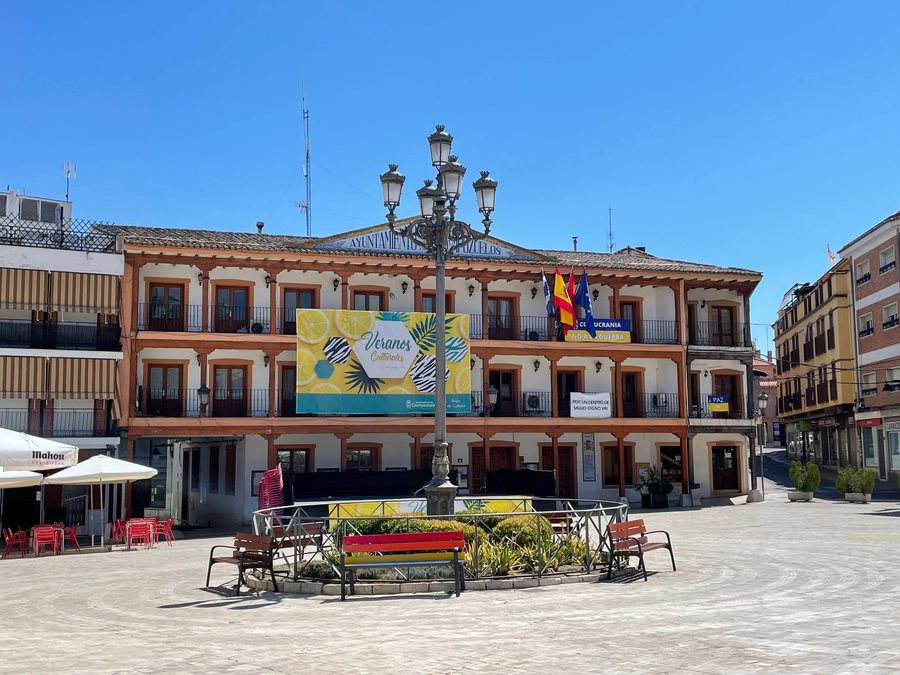 File:Ayuntamiento de Ciempozuelos 3.jpg