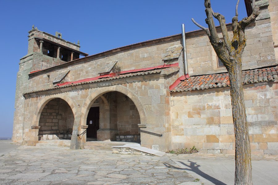 File:Peñausende 2012 iglesia.JPG
