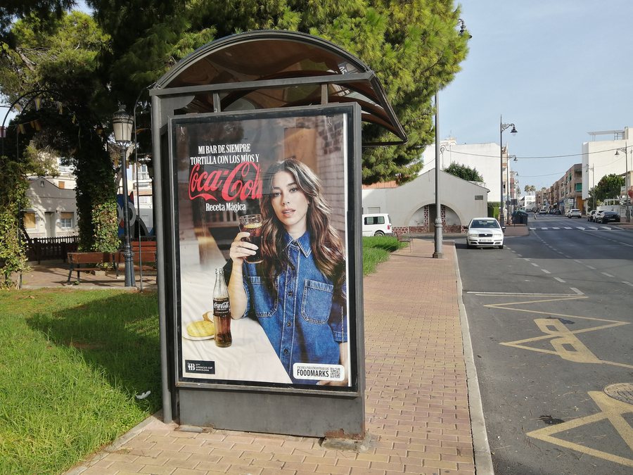 File:Bus stop in San Pedro del Pinatar 02.jpg