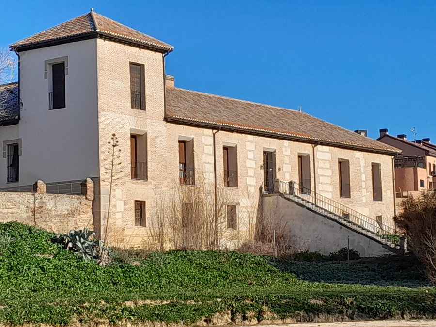 File:Valdeavero(Palacio de Campoflorido).jpg