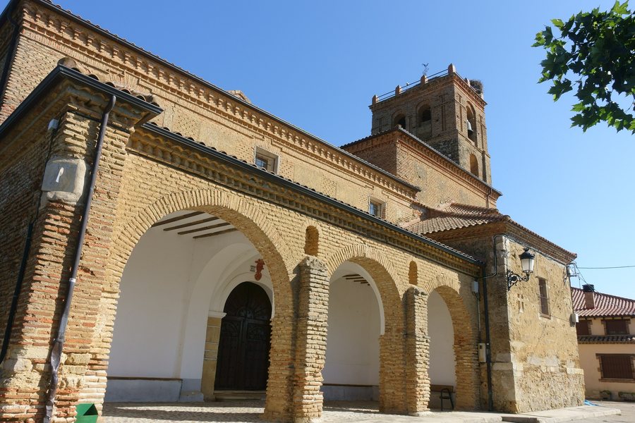 File:Iglesia de Nuestra Señora de la Asunción, La Serna 01.jpg
