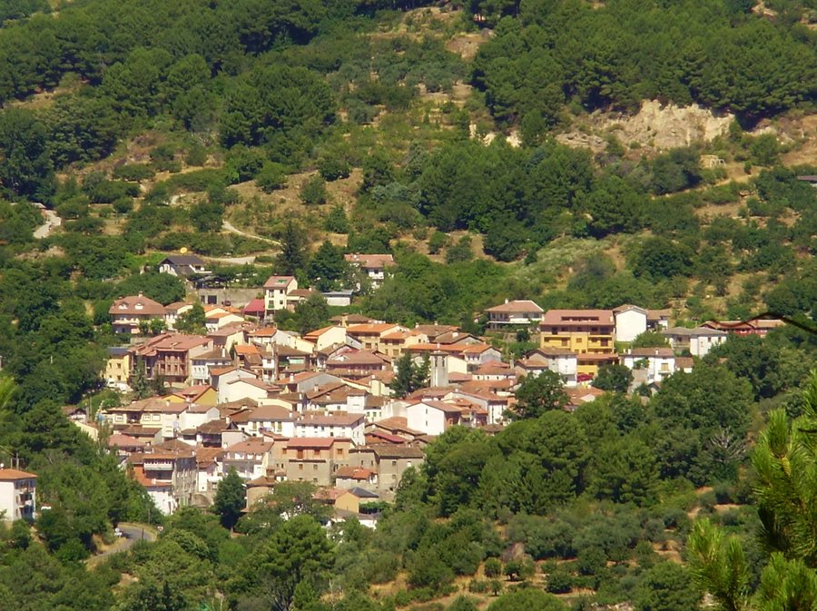 File:Vista de El Hornillo, Ávila.JPG
