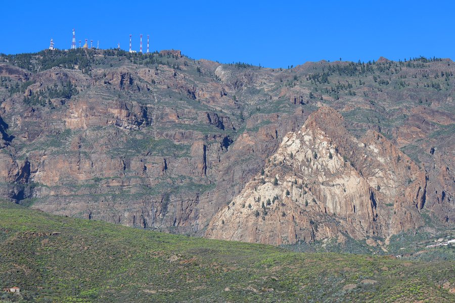 File:Risco Blanco - Riscos de Tirajana - Gran Canaria.jpg