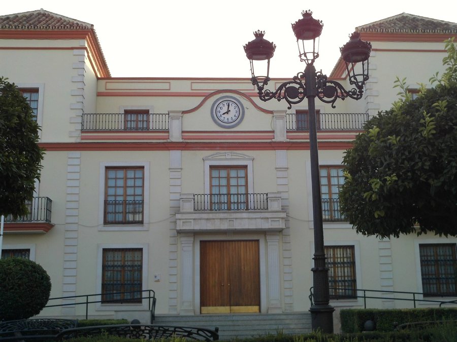 File:Ayuntamiento de Bollullos de la Mitación.jpg