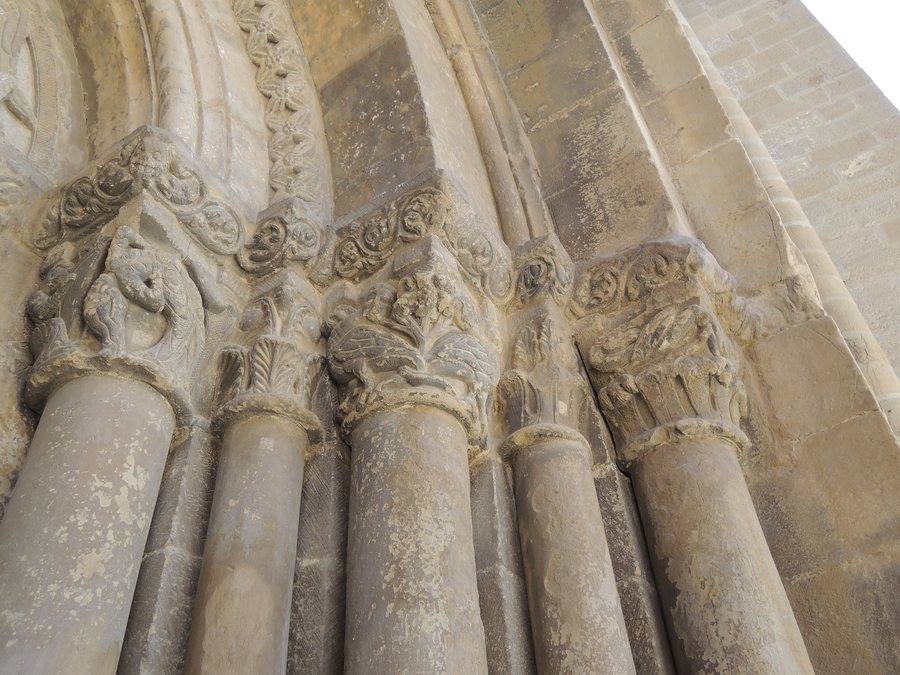 File:Iglesia de San Salvador de Ejea de los Caballeros (8033084160).jpg
