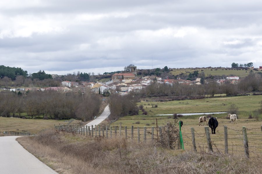 File:Endrinal de la Sierra - panoramio.jpg