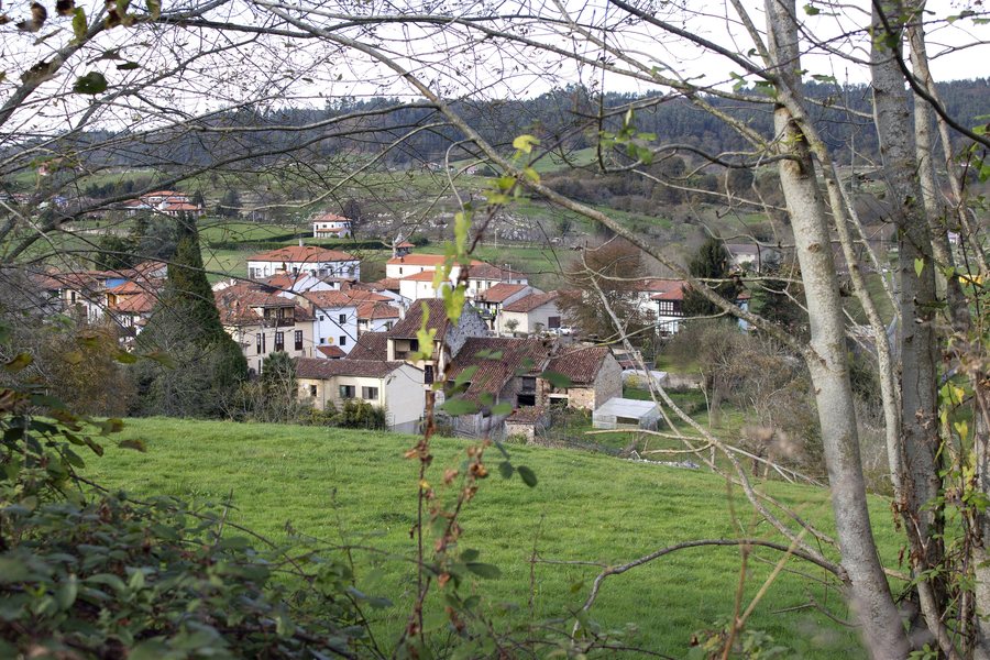 File:La Borbolla (Llanes, Asturias).jpg