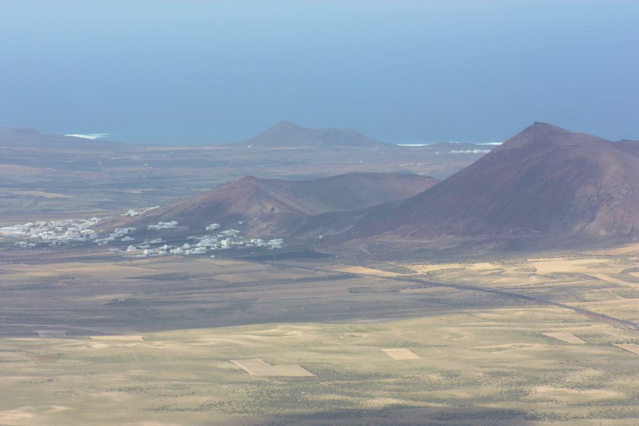 File:Teguise, Mirador de las Nieves, view to Sóo.JPG