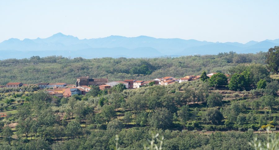 File:Robledillo de la Vera 20190512a.jpg