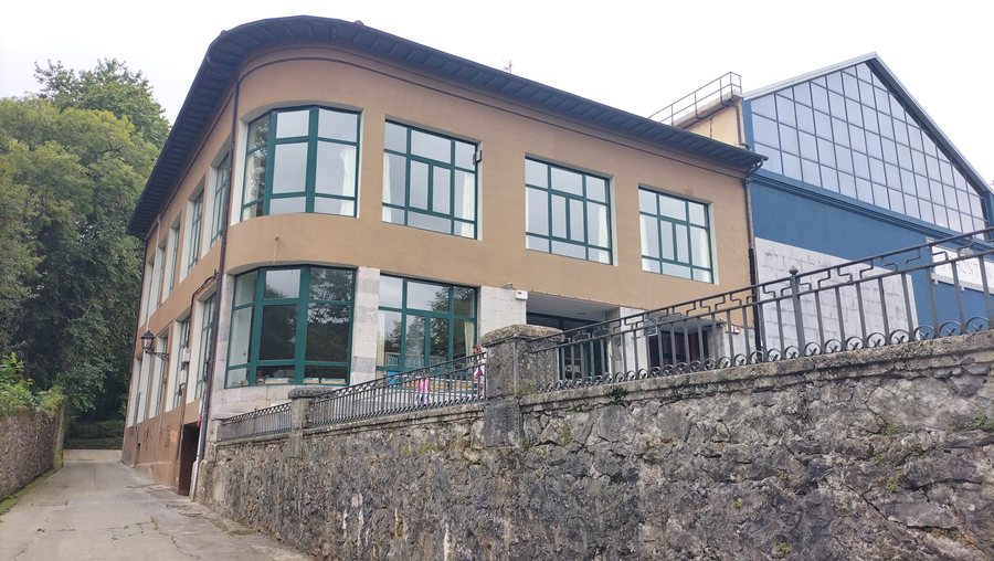File:Liburutegia, Markina-Xemein (Bizkaia).jpg