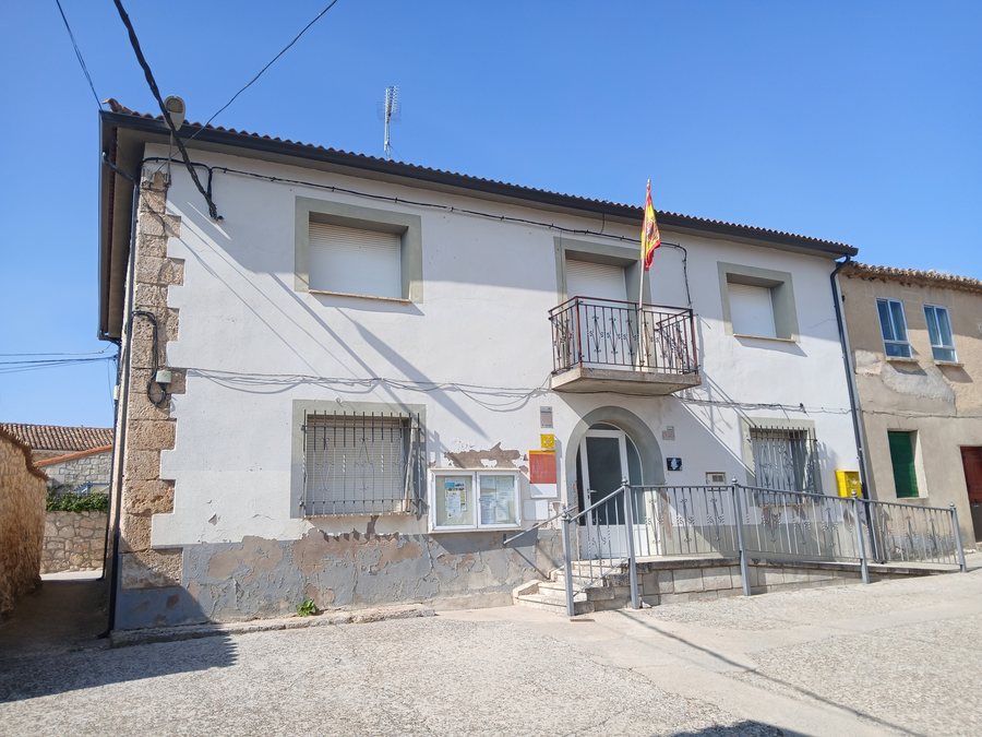File:Ayuntamiento de Bahabón de Esgueva (Burgos, España).jpg