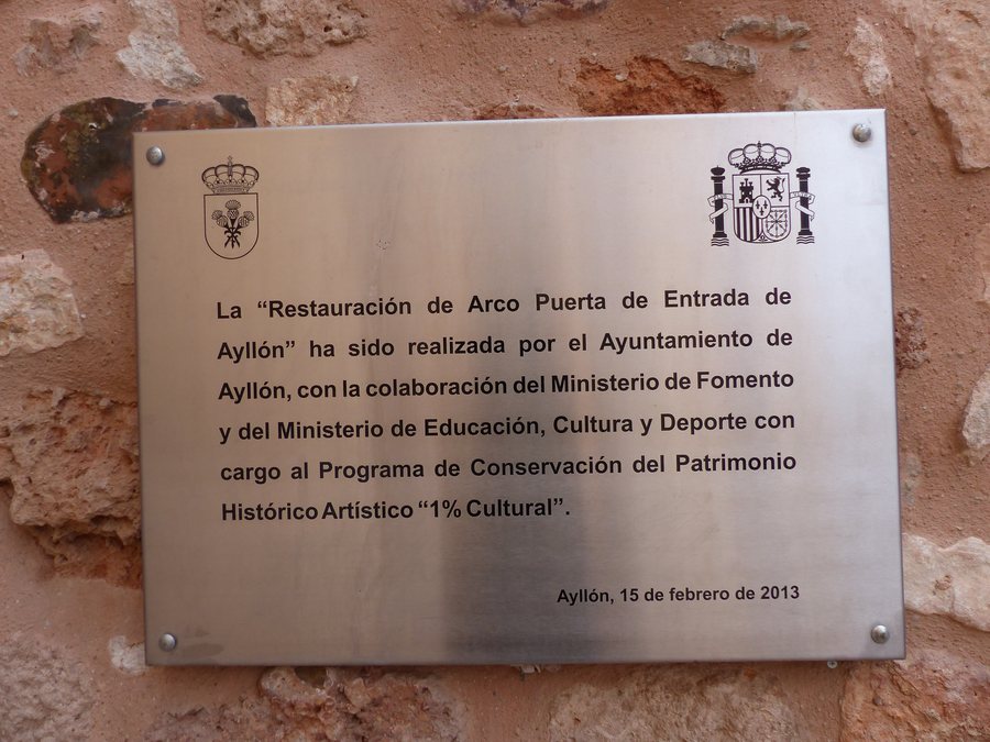 File:Arco medieval de Ayllón, Segovia, España, 2017 05.jpg