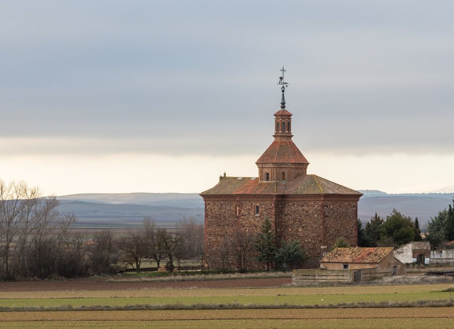 File:Ermita de la Virgen de los Olmos, Tornos, Zaragoza, España, 2017-01-04, DD 15.jpg