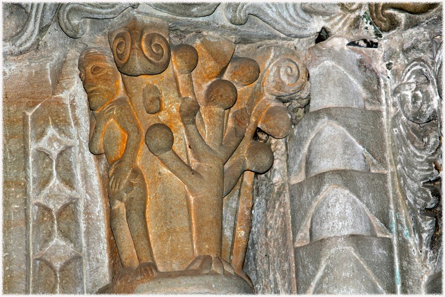 File:San Juan de Amandi (Villaviciosa, Asturias) 02.jpg
