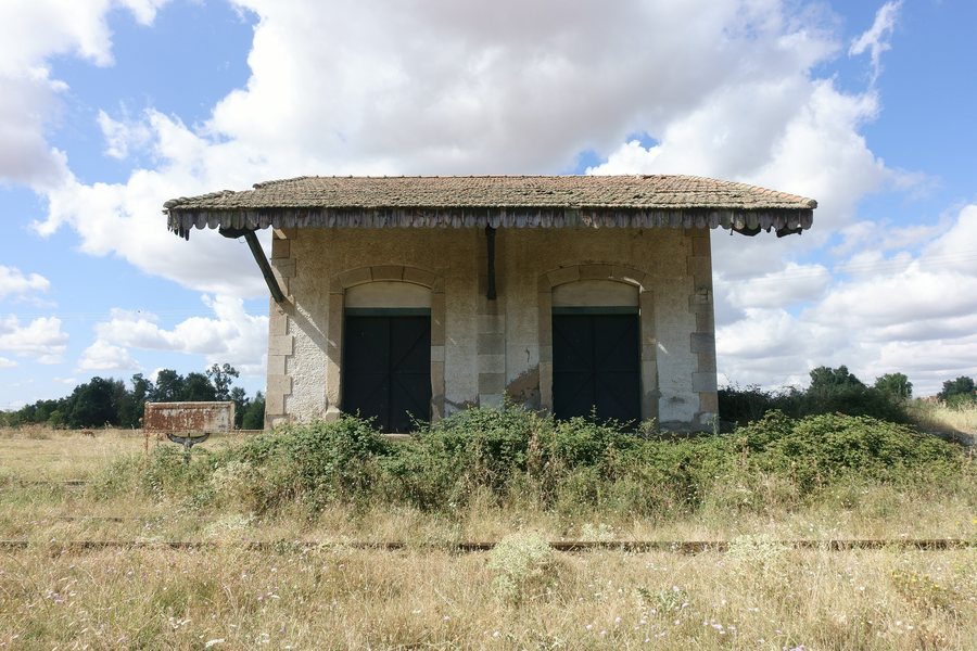 File:Estación de El Cubo de Tierra del Vino 06.jpg
