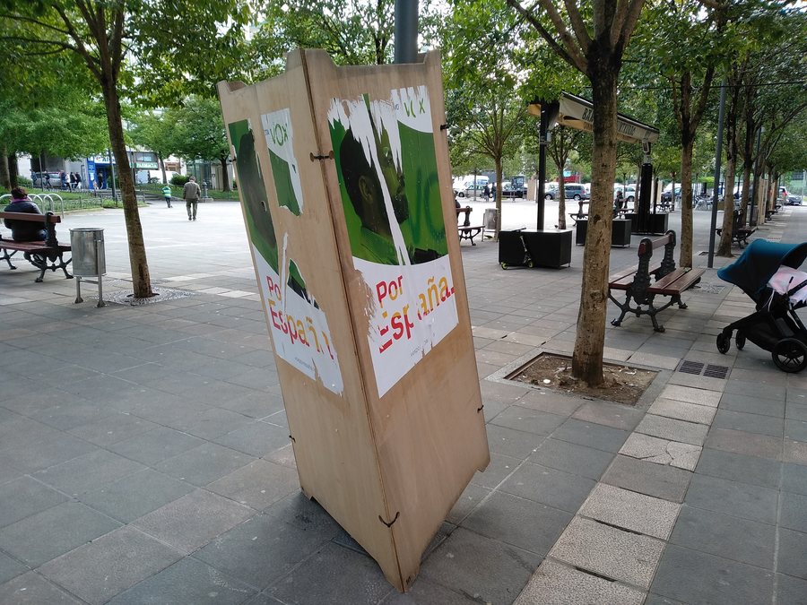 File:Vandalised VOX electoral posters in Irun, Spain (1).jpg