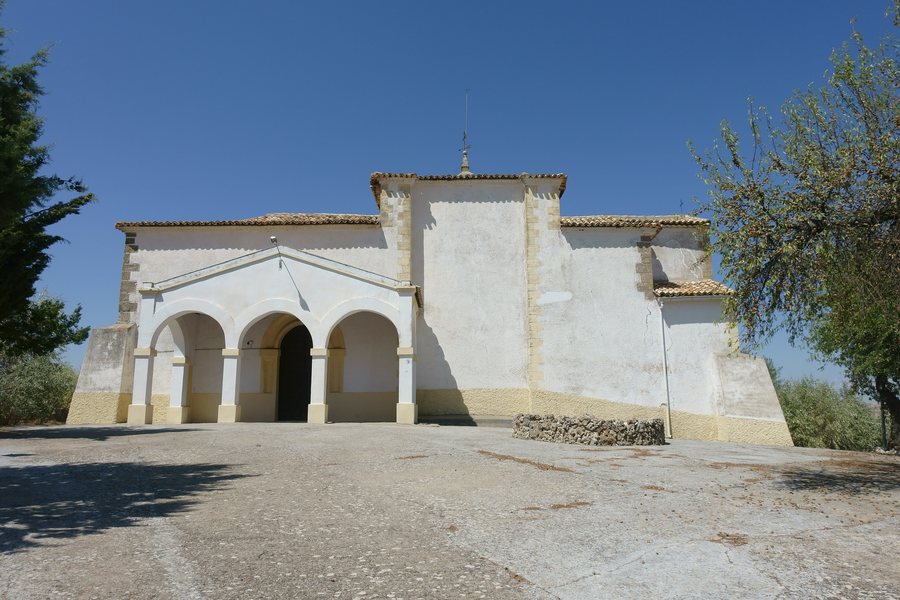 File:Ermita del Calvario, La Ventosa 02.jpg