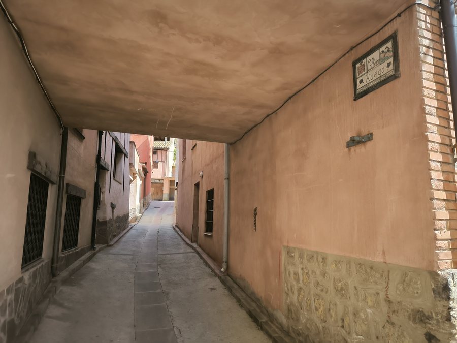 File:Gea de Albarracín.jpg