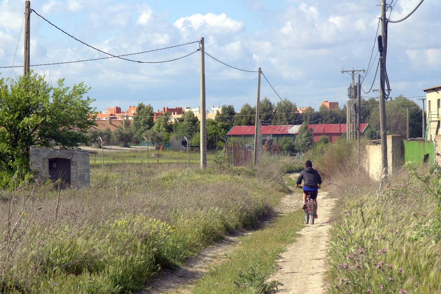 File:Afueras de Valdemoro, tarde del 22 de abril (13995567793).jpg