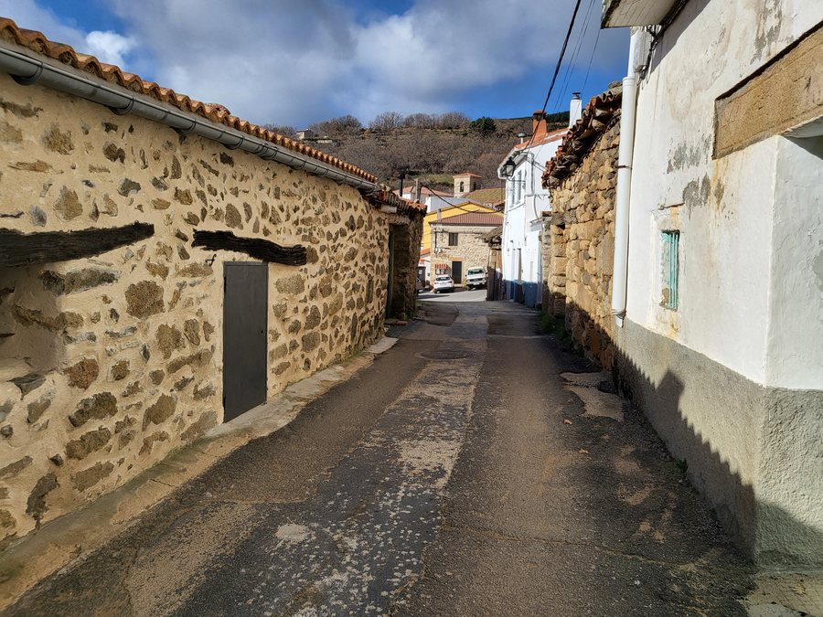 File:San Bartolomé de Tormes 0.jpg