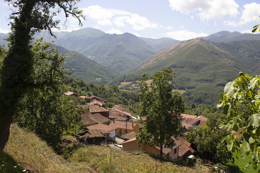 File:Carrea (Teverga, Asturias).jpg