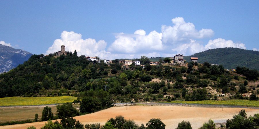 File:Morillo de Monclús - panoramio.jpg