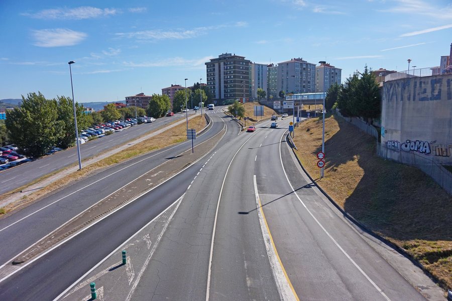 File:Barakaldo - San Ignacio Kalea.jpg