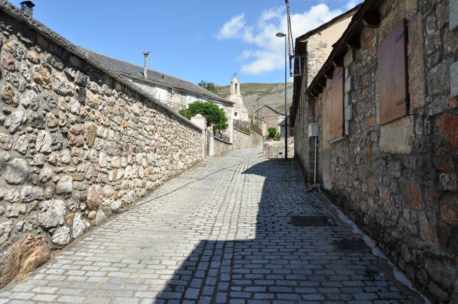 File:Piedrafita de Babia - 001.jpg