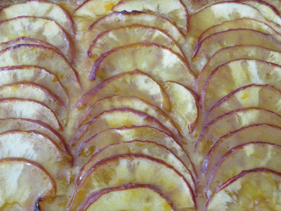 File:Coca de manzana agridulce, España.jpg