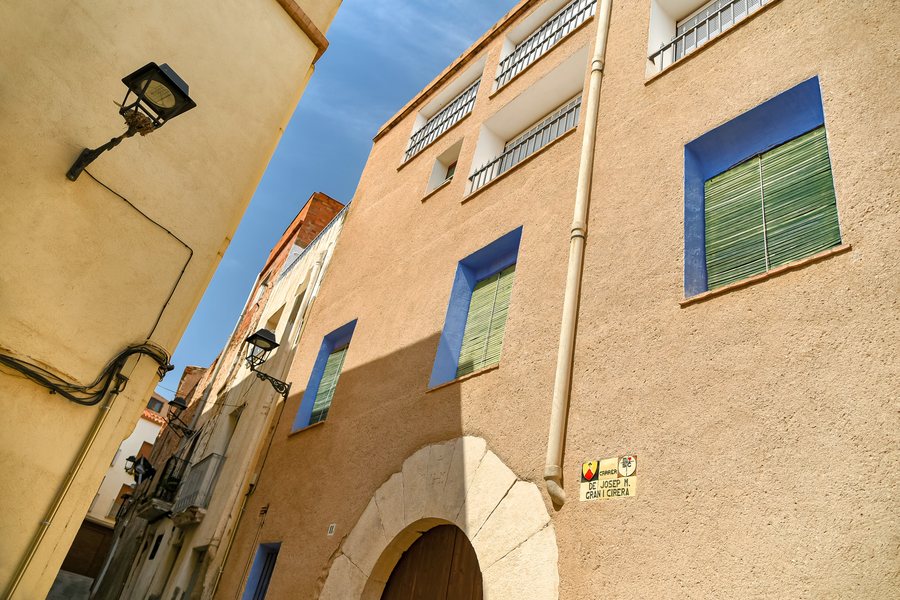 File:Mont-roig del Camp (51993845057).jpg