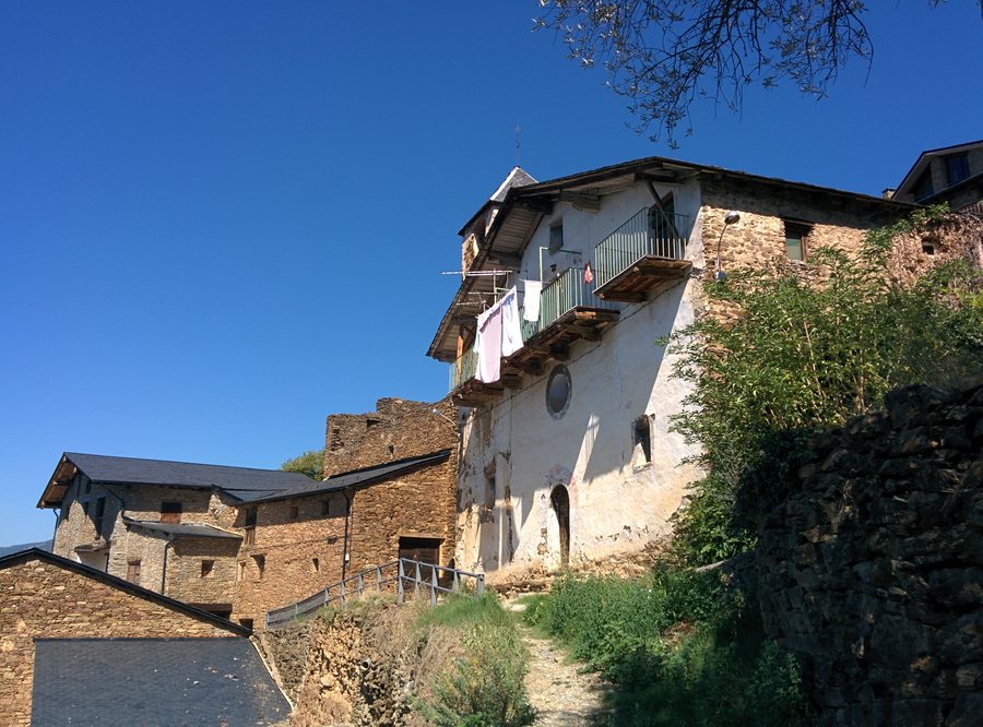 File:Sant Tomàs de Calbinyà 2.jpg