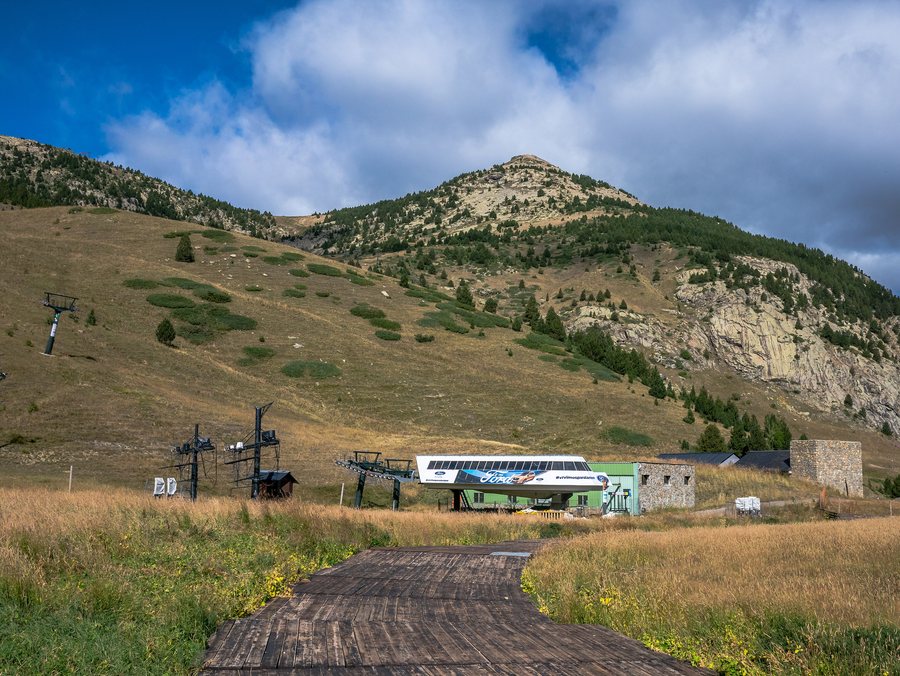 File:Benasque - Pico Cerler 01.jpg
