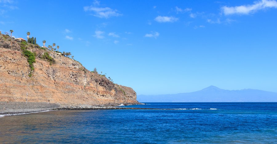 File:Teide from San Sebastián de La Gomera 01.jpg