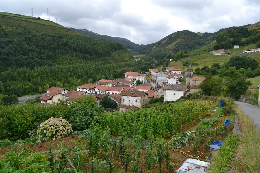File:Almandoz, Baztan. Nafarroa, Euskal Herria.jpg