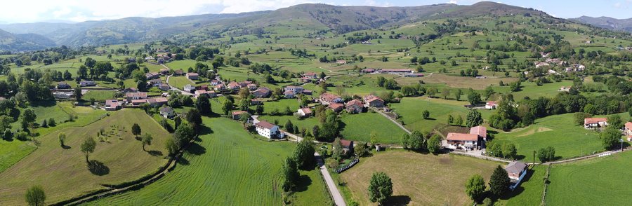 File:Tezanos, Villacarriedo.jpg