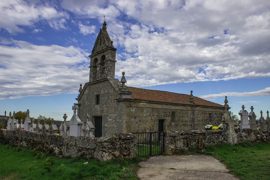 File:Iglesia de San Martiño de Candás.jpg