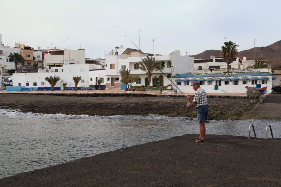 File:Tuineje Las Playitas - Avenida Miramar - Port 02 ies.jpg