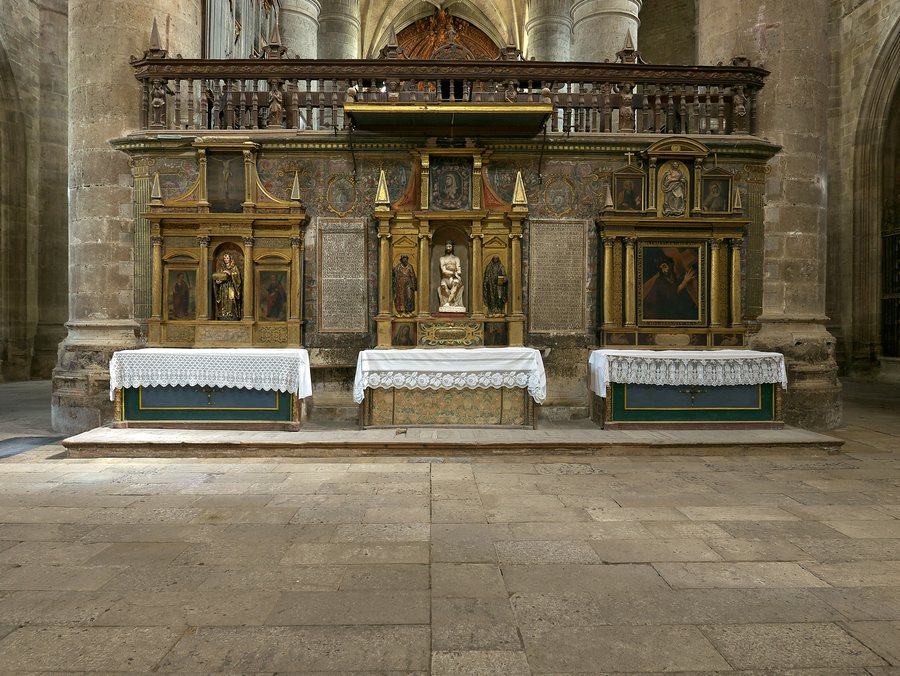 File:Colegiata de Santa María del Mercado, Berlanga de Duero. Trascoro.jpg
