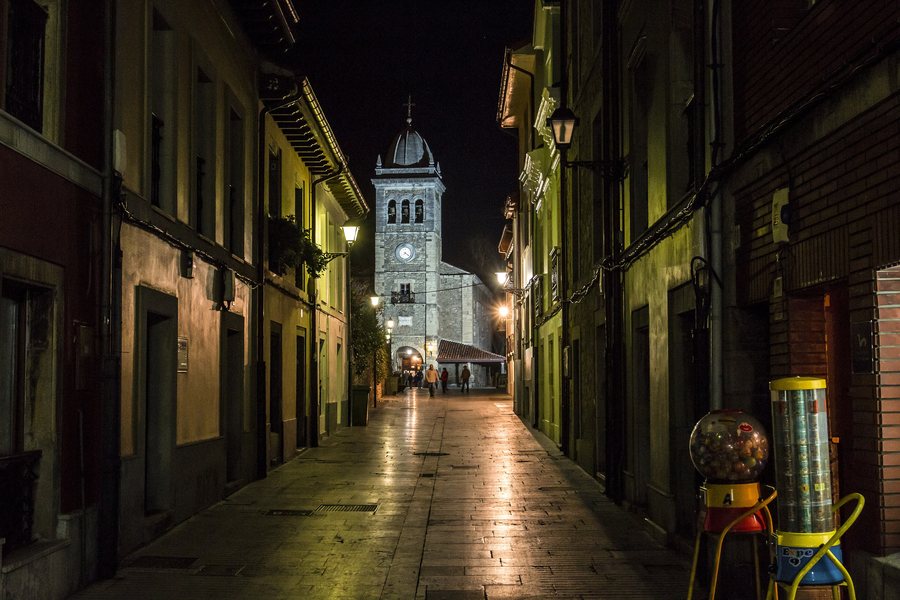 File:Iglesia-santa-maría-luanco-09.jpg