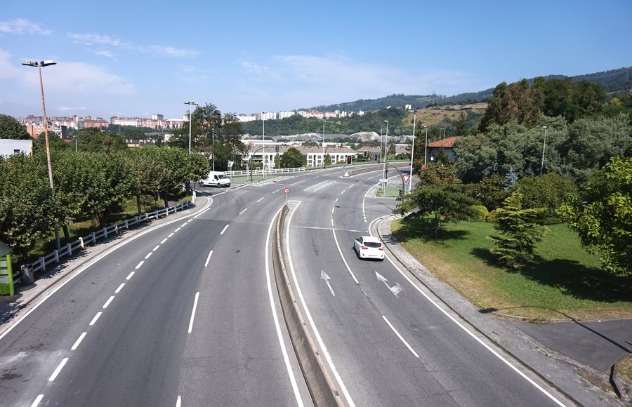 File:Bilbao-Galdakao Errepidea.jpg
