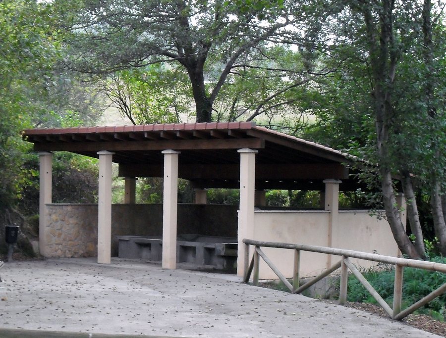 File:Lavaderu de Villabona.jpg